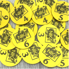 Номерки акрилові з лазерним гравіюванням та кольоровим втиранням Номерки акрилові з лазерним гравіюванням та кольоровим втиранням