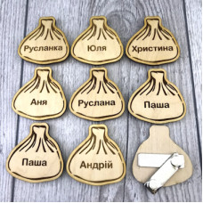 Бейджі дерев'яні іменні з лазерним гравіюванням для працівників закладу громадського харчування Бейджі дерев'яні іменні з лазерним гравіюванням для працівників закладу громадського харчування