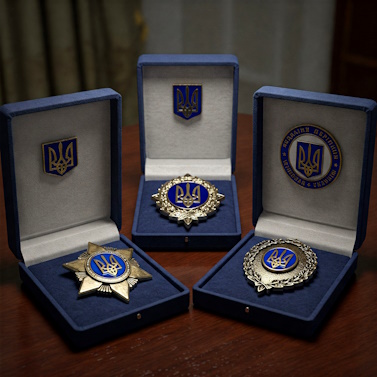 Нагрудні Знаки (3) Нагрудні Знаки (3)